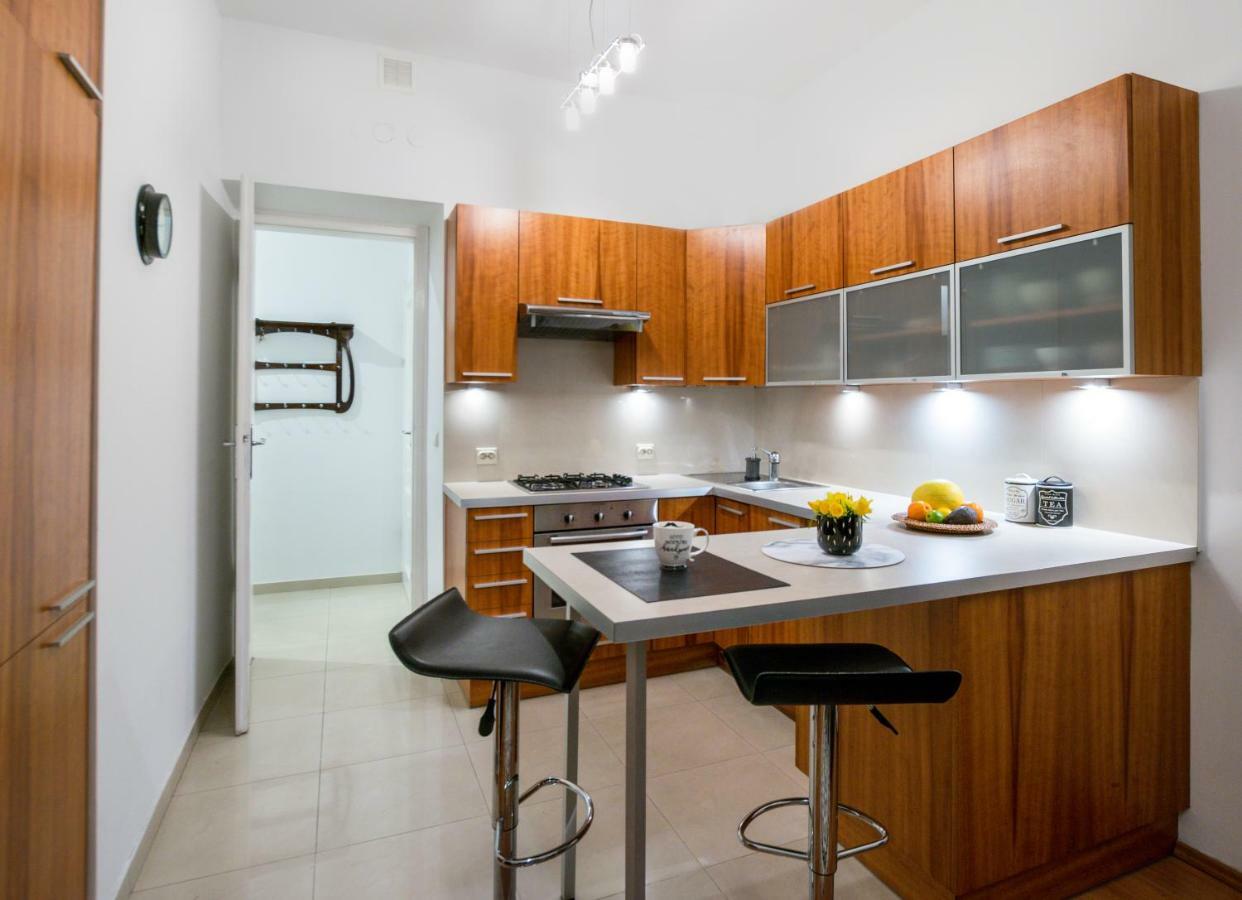 Cichy Apartament Obok Wawelu Tarlowska Cracóvia Exterior foto