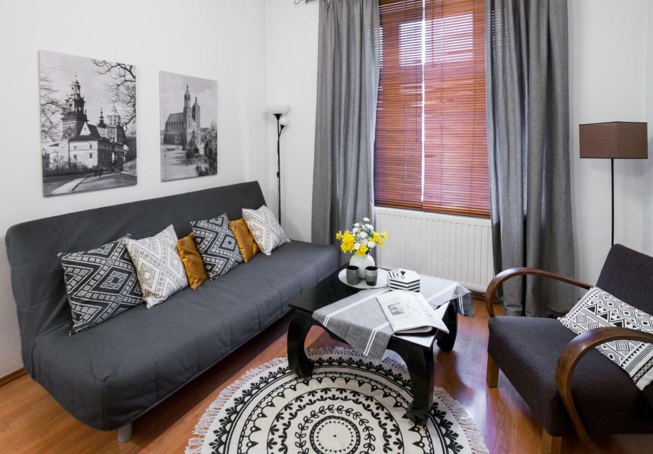 Cichy Apartament Obok Wawelu Tarlowska Cracóvia Exterior foto